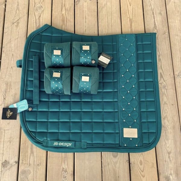 Dressyrschabrak SD Design grön inkl benlindor